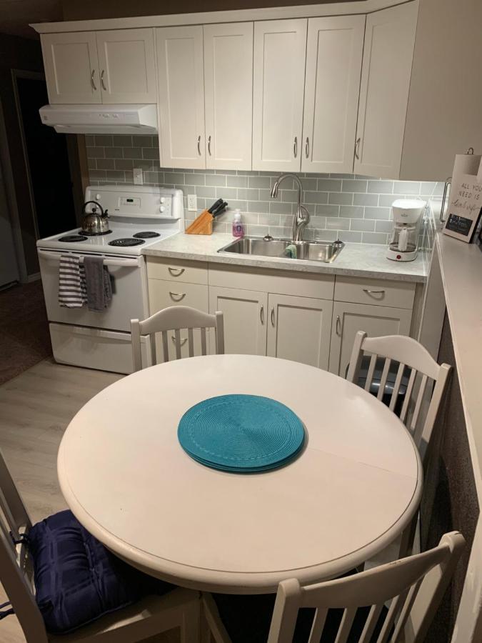 Newly Renovated Basement Suite! Lethbridge Εξωτερικό φωτογραφία
