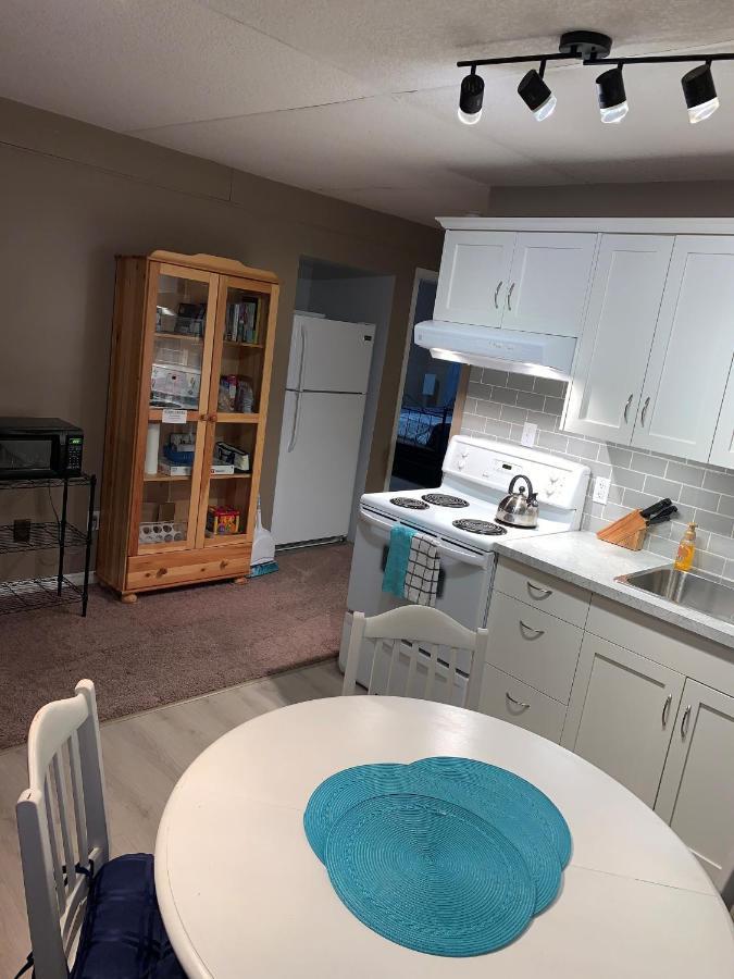 Newly Renovated Basement Suite! Lethbridge Εξωτερικό φωτογραφία