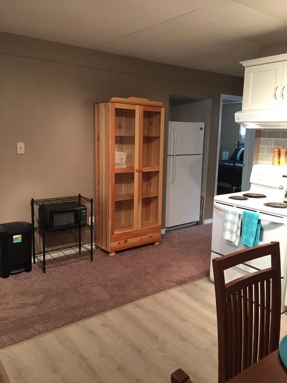 Newly Renovated Basement Suite! Lethbridge Εξωτερικό φωτογραφία